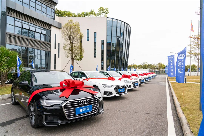 直擊辛格林電梯2022首場(chǎng)盛事！25臺(tái)豪車蓄勢(shì)待發(fā)！